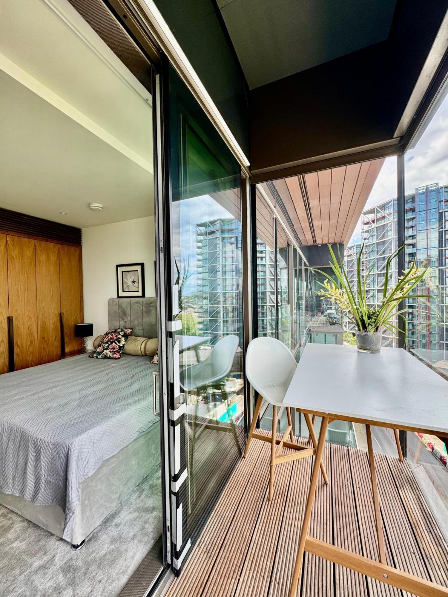 River Panorama Central London 2 Bedroom New Development Екстериор снимка